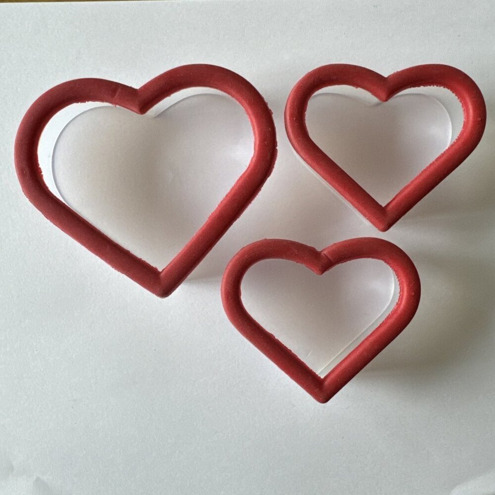 Heart Shaped Cookie Cutters Wilton Comfort Grip 2 Sizes